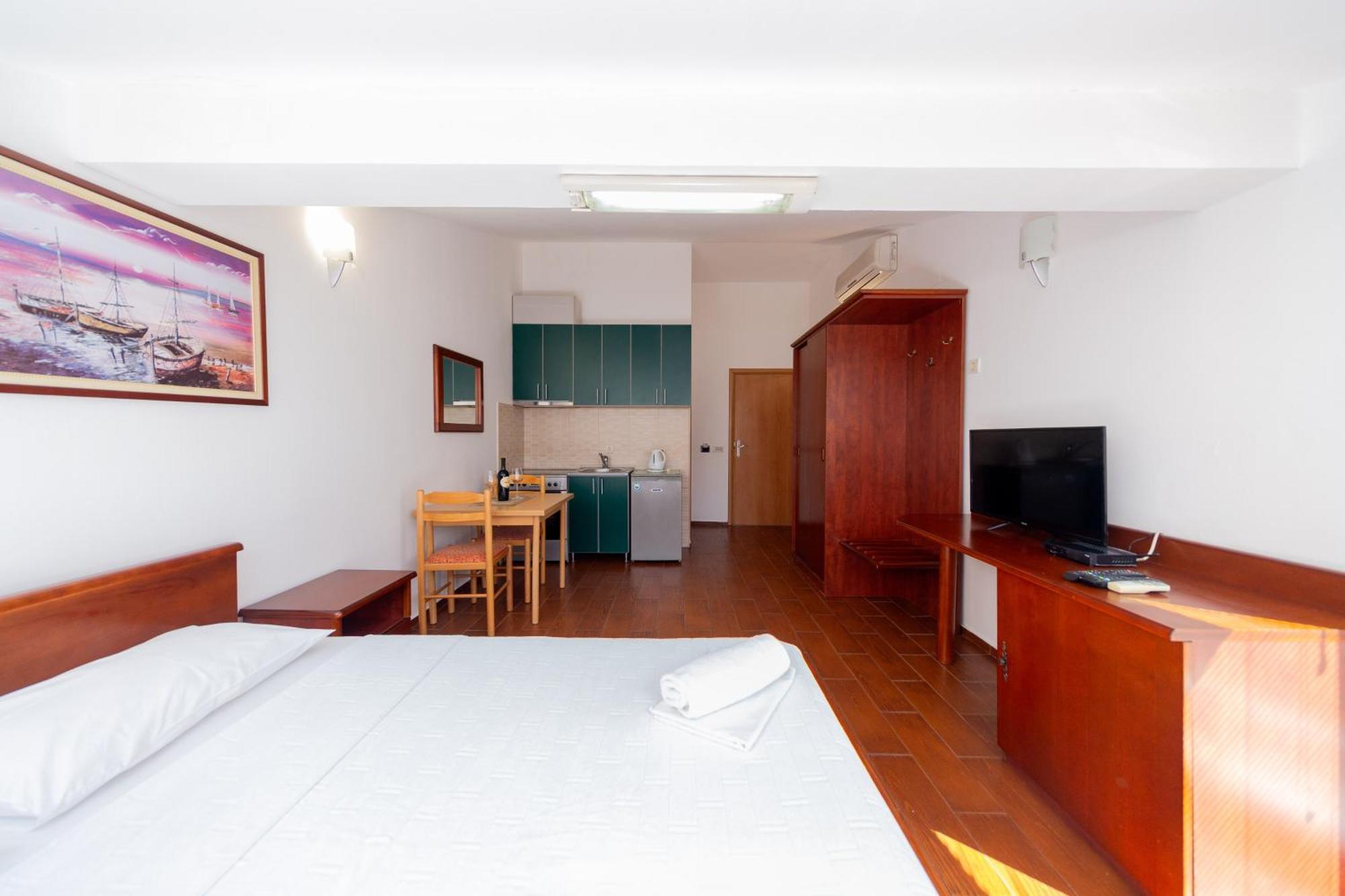Sms Apartments Budva Zimmer foto